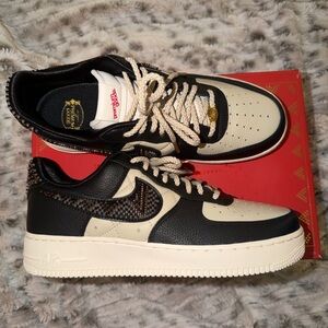 Nike Air Force 1 Premium Goods The Sophia W10.5/M9